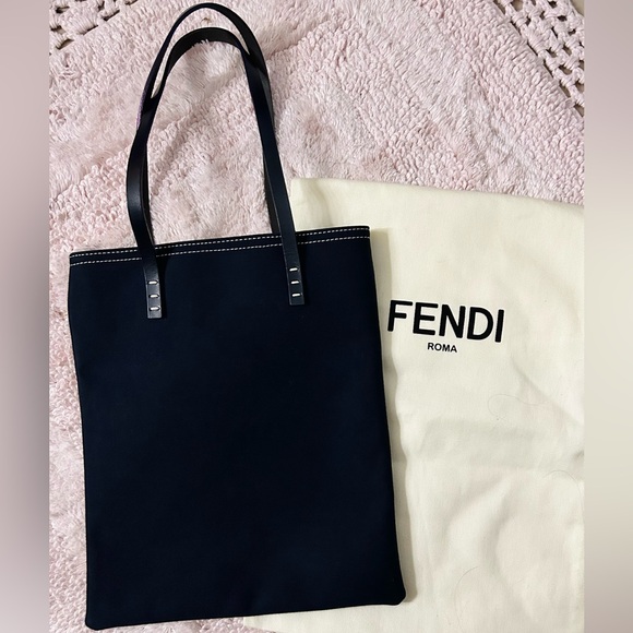 Fendi Handbags - 🚨Fendi Leather/Canvass Tote Bag